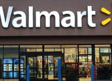 Walmart’s payroll advance partnership pushes the right buttons