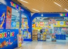 What your credit union can learn from Toys R Us