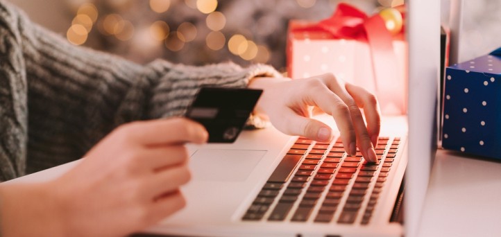 How to prepare for seasonal changes in holiday spending with prepaid cards