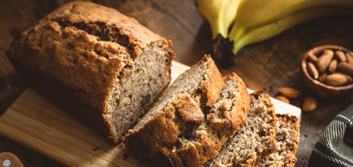 Leaders bring banana bread